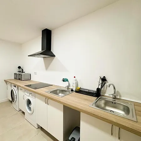 Hawkins Costa 3a Apartment *