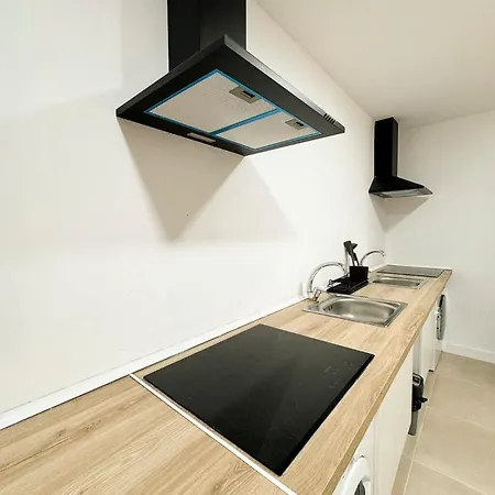 Hawkins Costa 3a Apartment